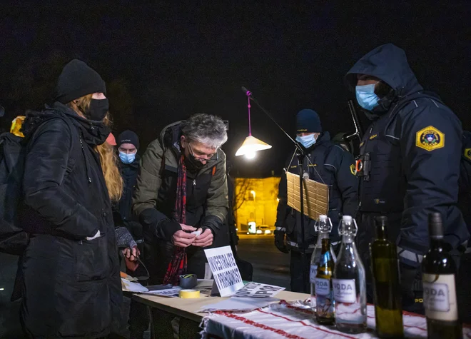 Nova vrsta vina, poimenovana voda. FOTO: Jože Suhadolnik/Delo