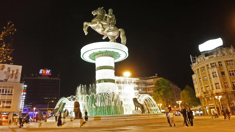 Fotografija: Za slovenskim predsedovanjem bi z uspešno izvedenim vrhom EU z Zahodnim Balkanom ostal opazen dosežek. FOTO: Tomi Lombar/DELO