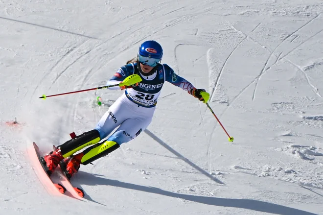 Mikaela Shiffrin si je v kombinaciji prismučala še šesto zlato odličje na svetovnih prvenstvih. FOTO: Andreas Solaro/AFP