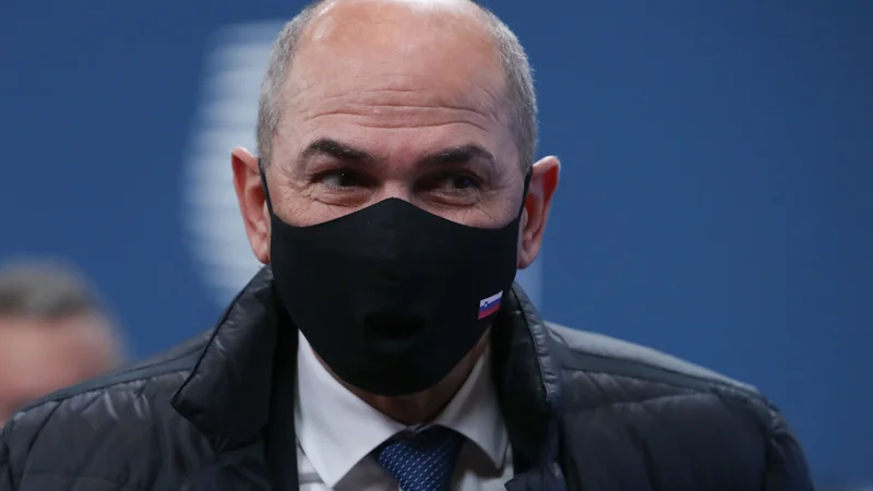 <em>Politico </em>je zapisal, da &raquo;napadi Janeza Janše na novinarje ustvarjajo ozračje strahu&laquo;. FOTO: Yves Herman/AFP