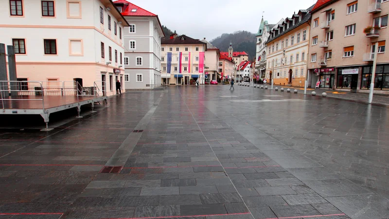 Fotografija: Kaj pomagajo pametne rešitve v javnih upravah, če pa dve tretjini občanov nima niti spodobnega dostopa do spleta, se sprašuje idrijski župan Tomaž Vencelj. FOTO: Dejan Javornik/Slovenske novice