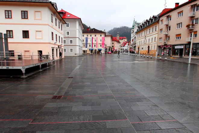 Kaj pomagajo pametne rešitve v javnih upravah, če pa dve tretjini občanov nima niti spodobnega dostopa do spleta, se sprašuje idrijski župan Tomaž Vencelj. FOTO: Dejan Javornik/Slovenske novice