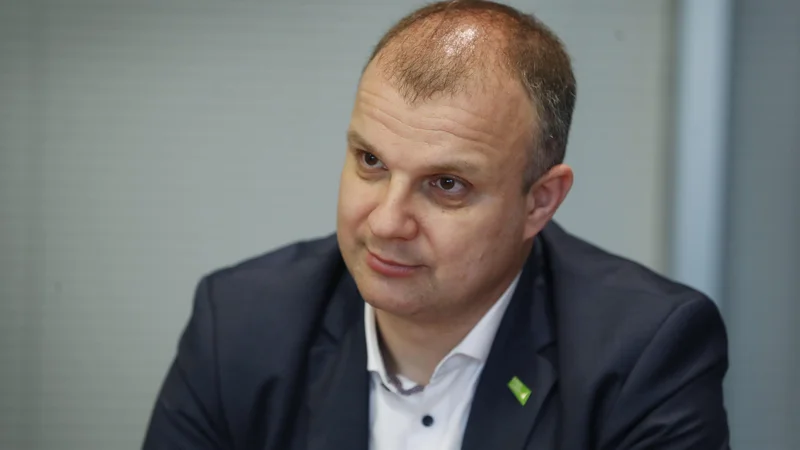Fotografija: Aleš Cantarutti ima kompetence iz gospodarstva, GZS in z ministrstva. FOTO: Leon Vidic/Delo