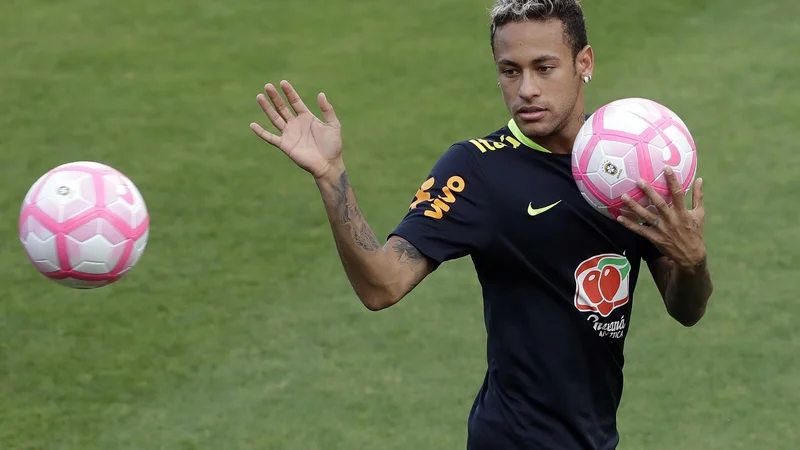 Fotografija: Neymar si žeki otroka v sebi ohraniti, vendar ne na igrišču. Foto: Andre Penner/Ap