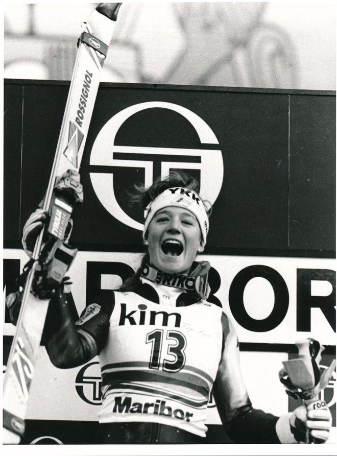 Na jubilejni Zlati lisici leta 1994 je osvojila prvo 'lisičko' skupaj z Vreni Schneider.