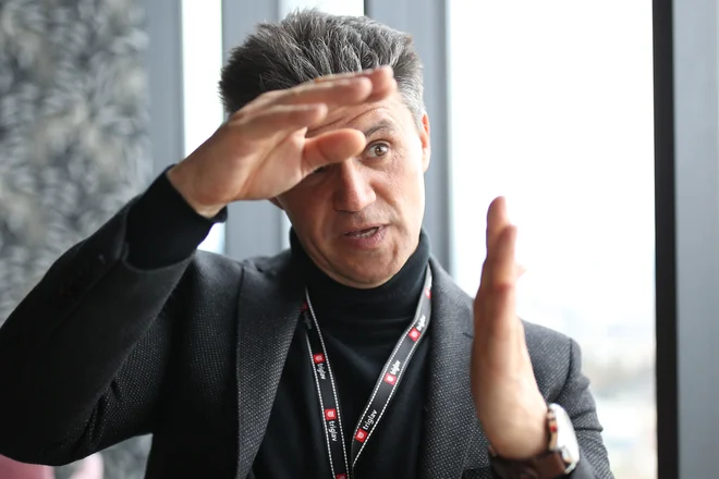 Pohvale dajejo energijo (tudi) pri delu na daljavo, svetuje Peter Ivanov. FOTO: Tomi Lombar