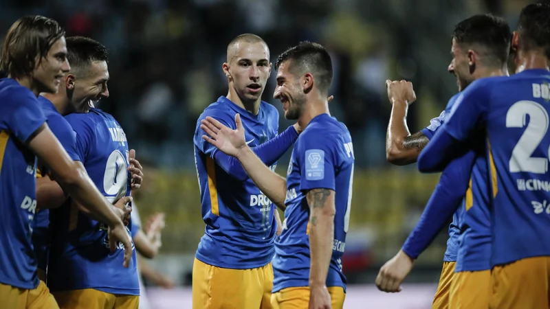 Fotografija: Potem ko so celjski nogometaši opravili z Olimpijo, jih prvič doslej čaka izziv tudi v kvalifikacijah za ligo prvakov. FOTO: Uroš Hočevar