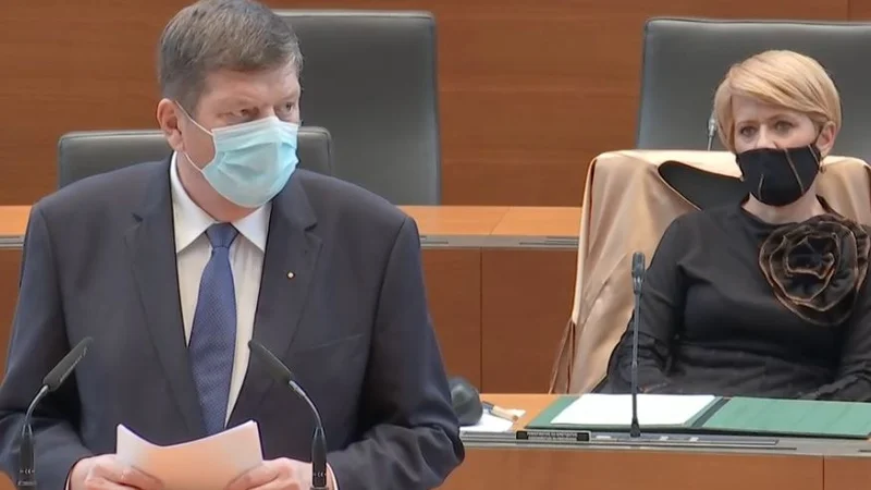 Fotografija: Franc Jurša in Aleksandra Pivec. FOTO: Posnetek zaslona/RTV Slovenija