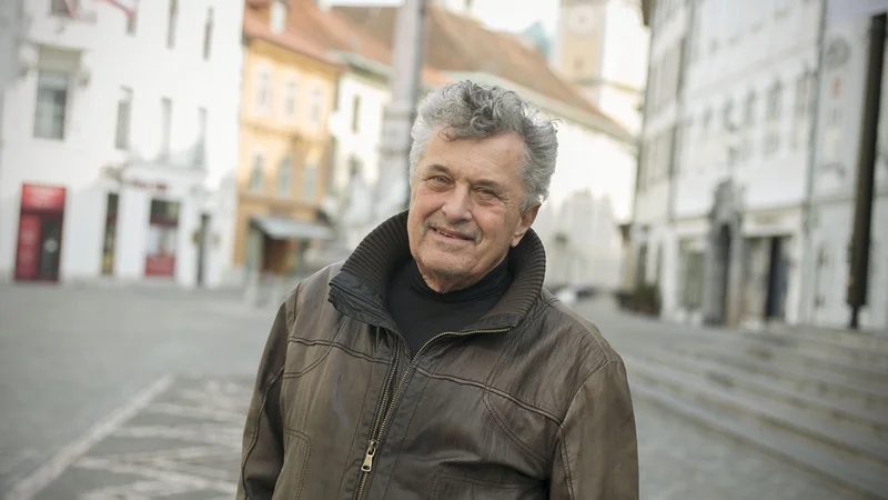 Fotografija: Glavni urbanist na ljubljanski mestni občini Janez Koželj pravi, da želi s stanovanjskimi objekti v mestno središče vrniti življenje, ki je od devetdesetih let propadalo. FOTO: Leon Vidic/Delo