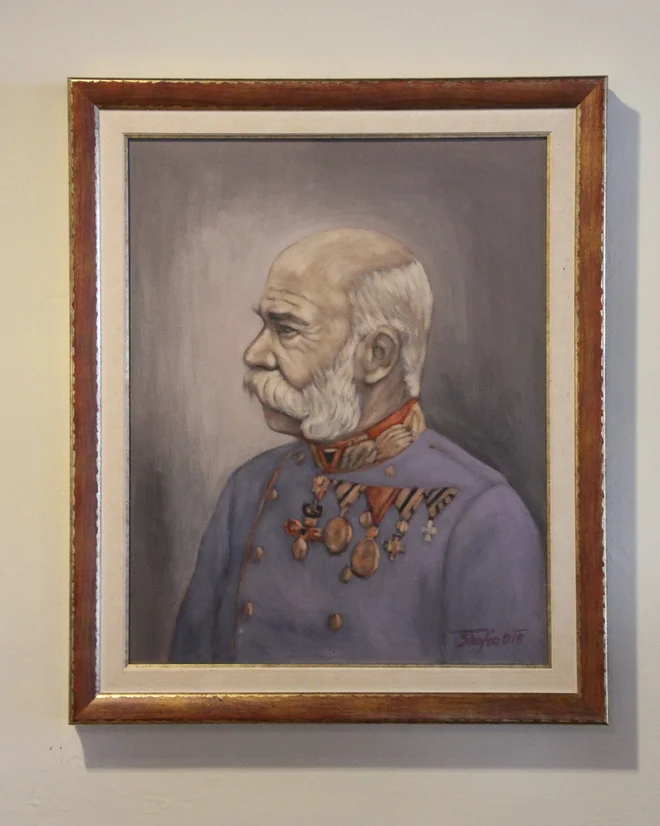 Avstro-ogrski monarh ima v gostišču častno mesto v jedilnici.