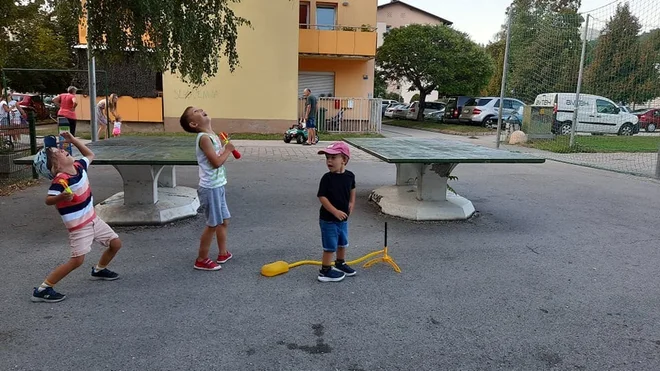 Otroci ob tej igrači pozabijo na čas.