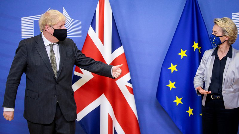 Fotografija: Ursula von der Leyen in Boris Johnson nista nič bližje dogovoru.  FOTO: Pool Reuters