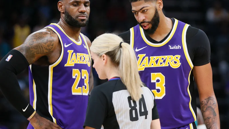 Fotografija: Glavna zvezdnika Los Angelesa LeBron James in Anthony Davis sta podpisala novi pogodbi. FOTO: Nelson Chenault/Usa Today Sports