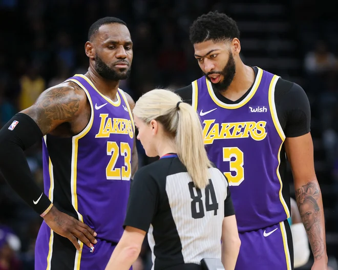 Glavna zvezdnika Los Angelesa LeBron James in Anthony Davis sta podpisala novi pogodbi. FOTO: Nelson Chenault/Usa Today Sports