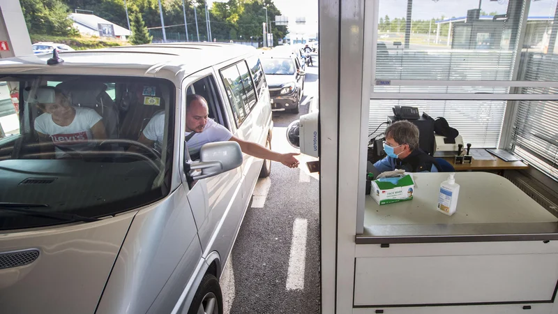 Fotografija: Bila je pijana in tudi pod vplivom drog. FOTO: Leon Vidic, Delo