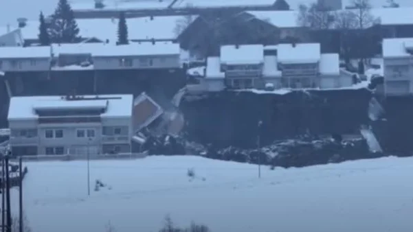 Na Norveškem so zaradi zemeljskega plazu evakuirali 200 ljudi. FOTO: Youtube