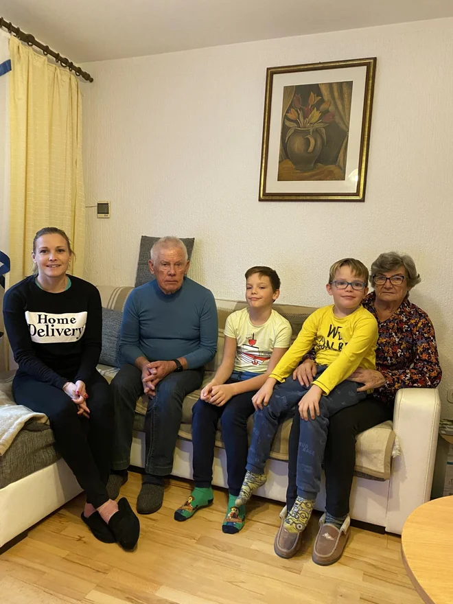 S hčerko Tanjo, ženo Marijo, ki jo kličejo Mojca, ter vnučkoma Nejem in Nalom. FOTO: Osebni Arhiv