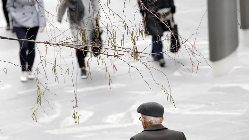 Fotografija: Tisti z najnižjimi pokojninami bodo januarja prejeli solidarnostni dodatek. FOTO: Mavric Pivk, Delo