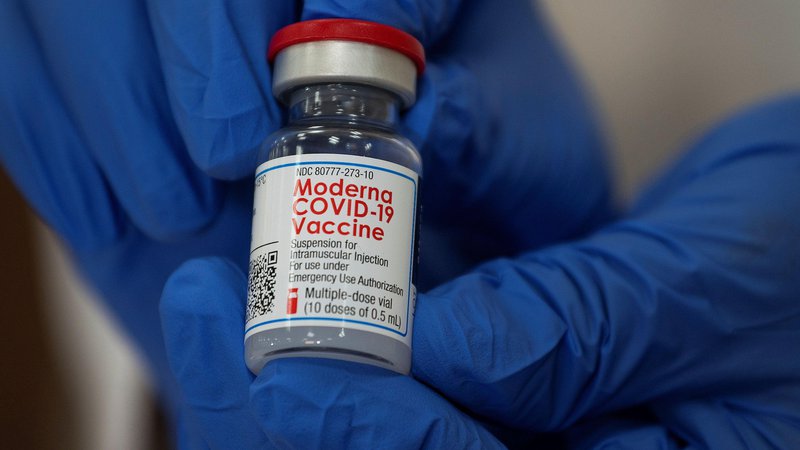 Fotografija: Cepivo Moderne je dobilo zeleno luč. FOTO: Eduardo Munoz, Reuters