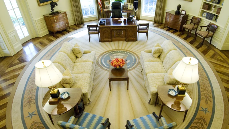 Fotografija: Donald in Melania Trump sta zapustila Washington. FOTO: Jonathan Ernst, Reuters