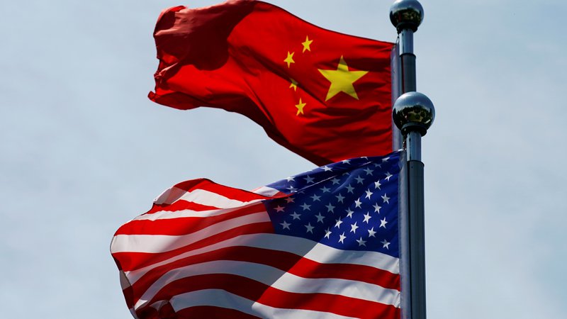 Fotografija: Kitajska na poti, da prevzame prestol od ZDA. FOTO: REUTERS/Aly Song