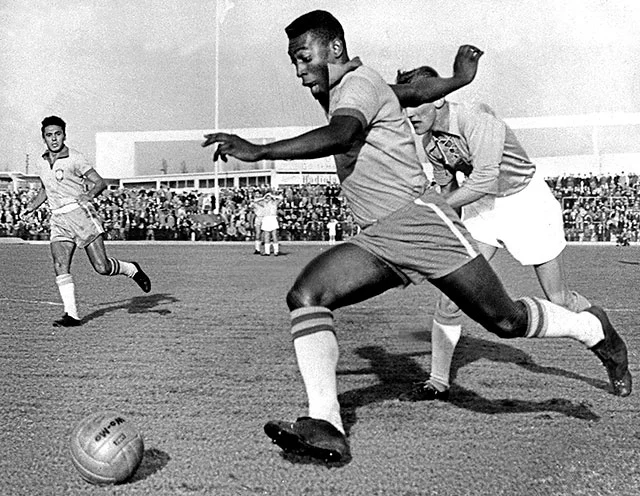 Pele je za mnoge najboljši nogometaš v zgodovini.