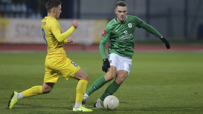 Fotografija: Olimpijo po naporni tekmi v Kidričevem že v sredo čaka derbi Ljubljanske kotline z Domžalami, ki ga bo zaradi kartonov izpustil kapetan Timi Max Elšnik. FOTO: Jože Suhadolnik/Delo