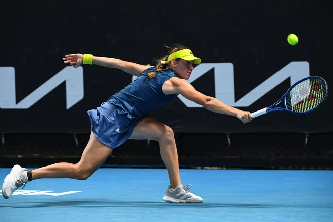 Kaja Juvan se je zavoljo dobrega nastopa na OP Avstralije povzpela na 91. mesto lestvice WTA. FOTO: William West/AFP