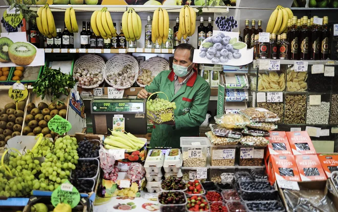 V drugi polovici leta se bo predvidoma začel Trgovinkov kadrovski klepet. FOTO: Jože Suhadolnik/Delo