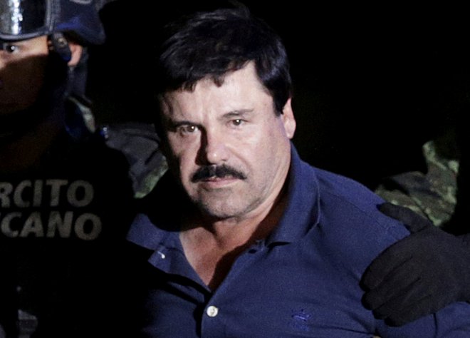 El Chapo v Mehiki leta 2016. FOTO: Reuters