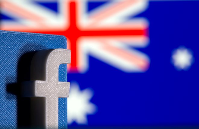 Facebook je Avstralcem prejšnji teden blokiral ogled in deljenje novičarskih vsebin, zmeda na avstralskih Facebookovih straneh je bila velika. FOTO: Dado Ruvic/Reuters