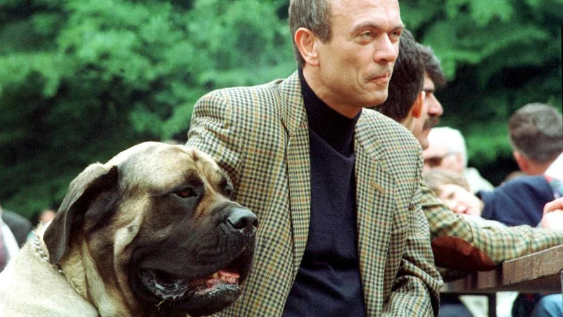Fotografija: Janez Drnovšek in pes Artur. FOTO: Srdjan Živulović/BOBO