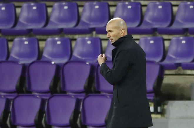 Realov trener Zinedine Zidane se dobro zaveda, kako pomemben je za klub uspešnejša evropska sezona kot pa tista lani.<br />
FOTO: Juan Medina/Reuters
