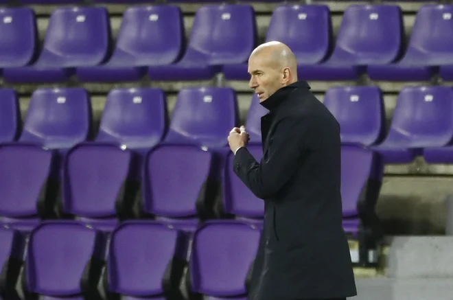 Realov trener Zinedine Zidane se dobro zaveda, kako pomemben je za klub uspešnejša evropska sezona kot pa tista lani.<br />
FOTO: Juan Medina/Reuters