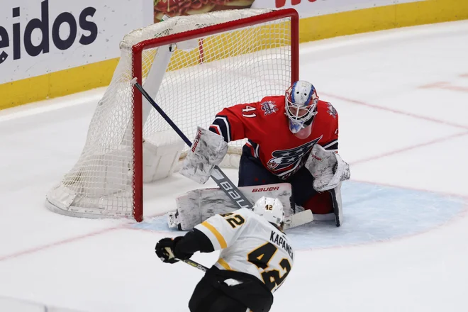 Kasperi Kapanen je s strelom z leve strani odločil podaljšek v Washingtonu. FOTO: Geoff Burke/Usa Today Sports