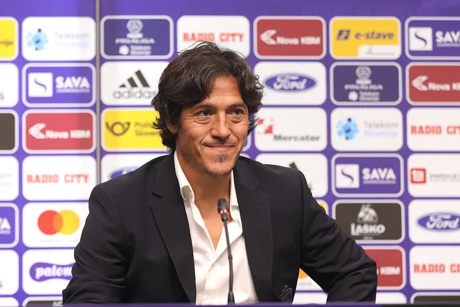 Mauro Camoranesi ni dočakal srečnega konca na mariborski klopi, a prav nesrečen po letu dni delovanja v slovenski nogometni ligi tudi ne more biti. FOTO: Grega Wernig