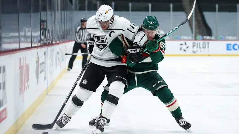 Fotografija: Anže Kopitar (levo) ni mogel preprečiti novega poraza Kraljev. FOTO: David Berding/Usa Today Sports
