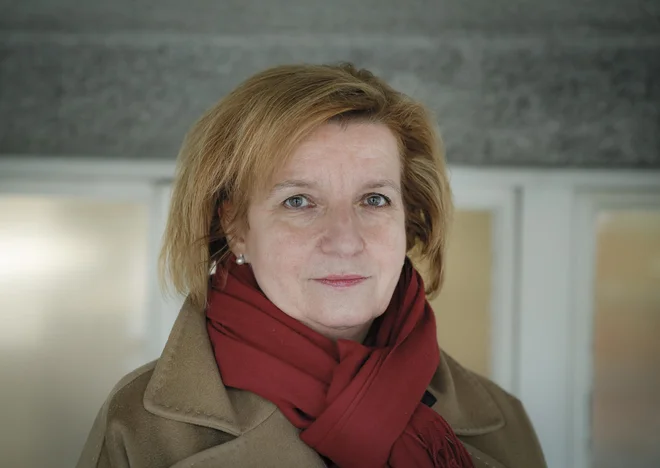 Tudi ruskim in kitajskim cepivom bi morali dati priložnost, je prepričana Bojana Beović. FOTO: Jože Suhadolnik/Delo