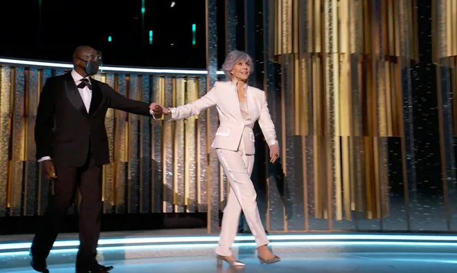 Jane Fonda na odru 878. podelitve zlatih globusov. FOTO: NBC handout via Reuters