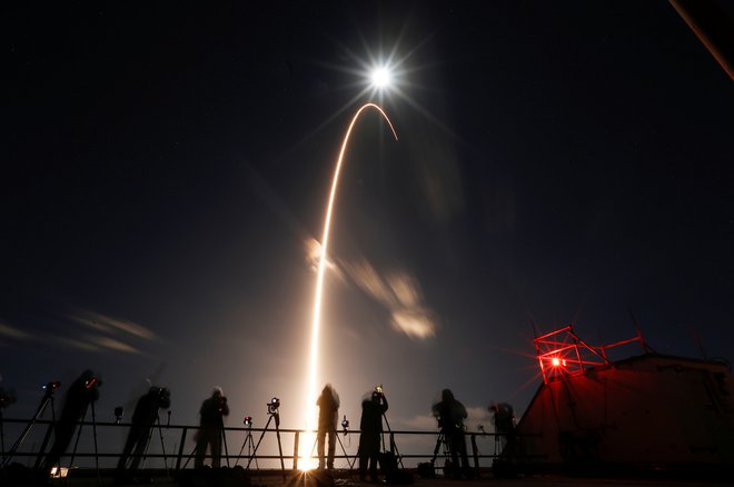 Takole je Solar Orbiter 9. februarja 2020 zapustil Cape Canaveral. FOTO: Joe Skipper/Reuters
