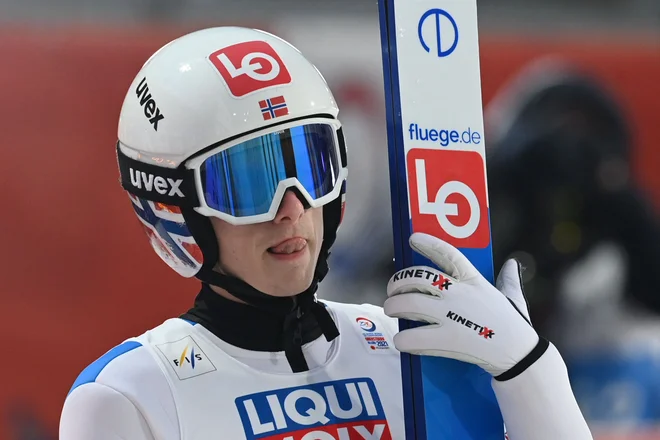 Halvor Egner Granerud odhaja domov. FOTO: Christof Stache/AFP