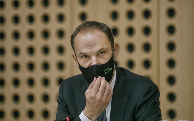 Člane strateškega sveta je izbral Anže Logar. FOTO: Blaž Samec/Delo