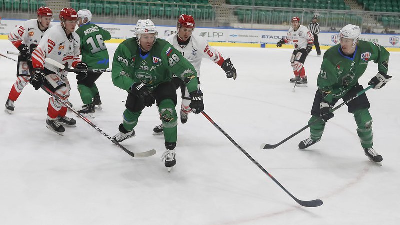 Fotografija: Hokejisti v zelenih dresih bodo od naslednje sezone spet udeleženci razširjenega elitnega avstrijskega prvenstva. FOTO: Leon Vidic