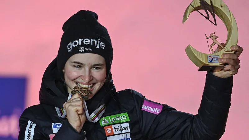 Fotografija: Nika Križnar je dodatno povečala zbirko slovenskih odličij na letošnjem SP.  FOTO: Christof Stache/AFP