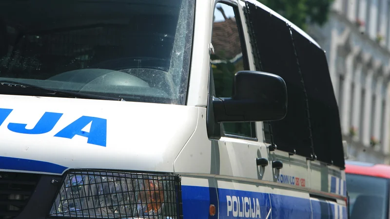Fotografija: Na vzhodu Slovenije se je zgodila prometna nesreča s smrtnim izidom. FOTO: Uroš Hočevar/Delo