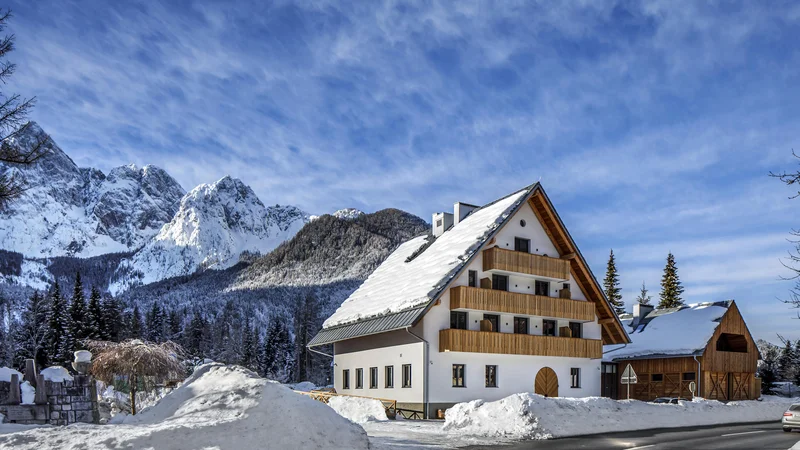 Fotografija: Novi butični hotel z depandanso in velnesom bo ponujal namestitev v enajstih dvoposteljnih sobah (z možnostjo dodatnega ležišča), v prizidanem delu pa še štiri apartmaje. Foto Promocijsko gradivo