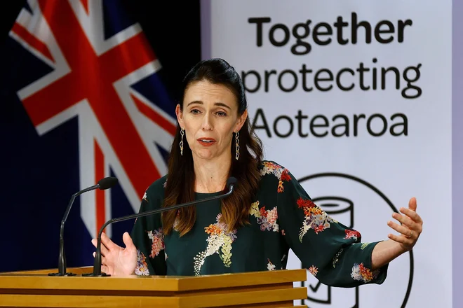 Jacinda Ardern je na včerajšnji novinarski konferenci odpravila zaprtje mesta Auckland od nedeljskega jutra po lokalnem času. FOTO: Marty Melville/AFP