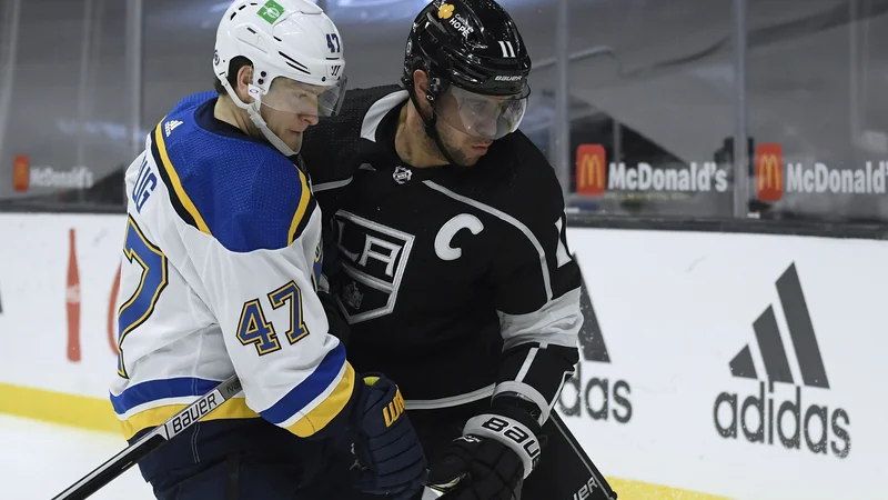 Anže Kopitar je vpisal 21. asistenco sezone. FOTO: Harry How/AFP