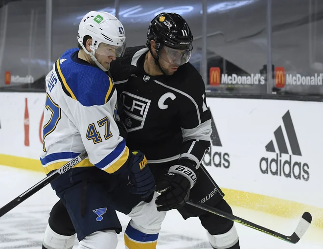 Anže Kopitar je vpisal 21. asistenco sezone. FOTO: Harry How/AFP