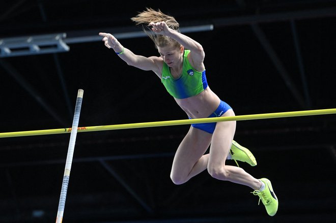 Na Poljskem je preskočila 470 cm in zaostala le za Švicarko Angelico Moser. FOTO: Andrej Isaković/AFP
